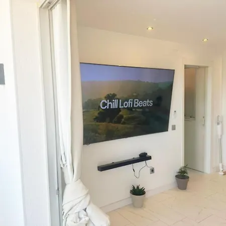 Beautiful 3 Bed Ibensa Sea Views Apartment *