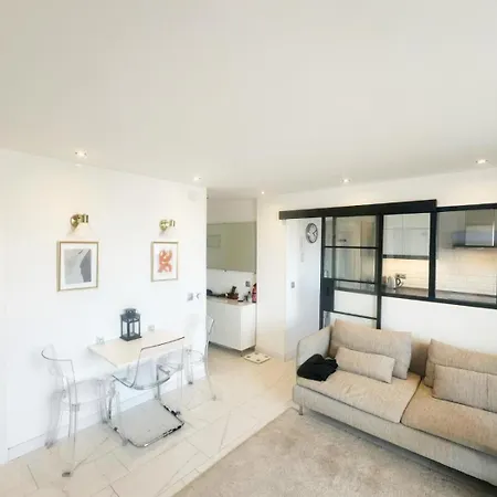 Beautiful 3 Bed Ibensa Sea Views Apartment *